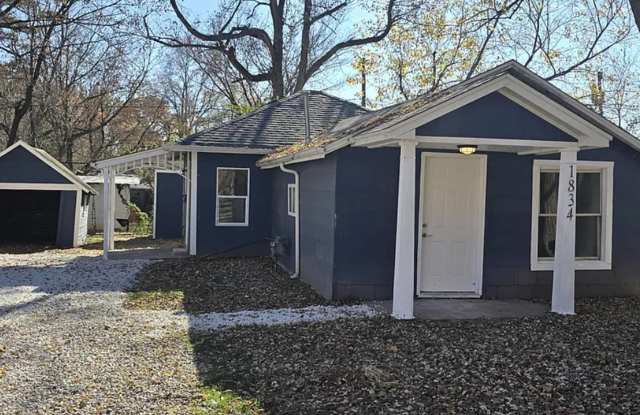 Cute 2 bedroom in East Springfield photos photos