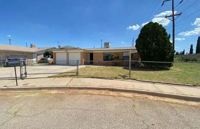 Northeast El Paso 3 bed with Refrig A/C photos photos