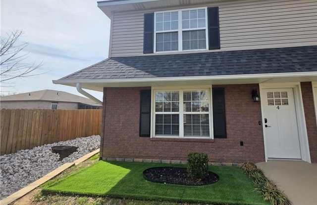 2400  SE Jayel  TER Unit #4 photos photos