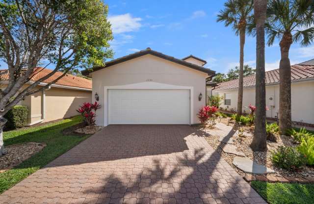 Well maintained 4 bedroom 2 1/2 bathroom house in Botanica Lakes - Fort Myers photos photos Well maintained 4 bedroom 2 1/2 bathroom house in Botanica Lakes - Fort Myers photos photos