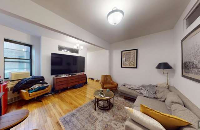 163 West 17th Street photos photos