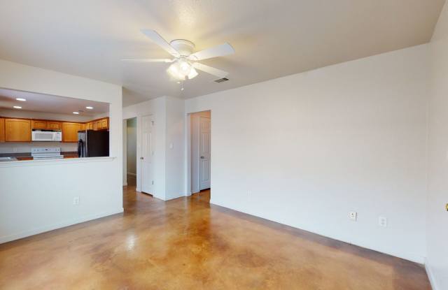 FREE DECEMBER RENT!!! - 300 North 10th Street, Killeen, TX 76540