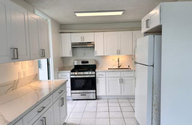 Newly Renovated Townhome photos photos