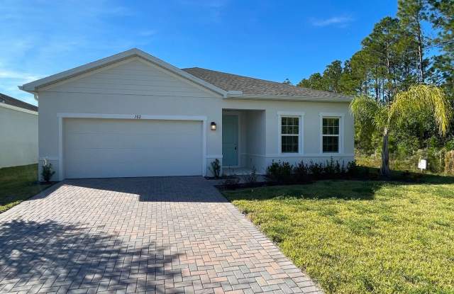 Beautiful 4 Bedroom 2 Bathroom home in Eagle Crest community photos photos