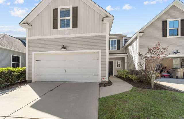 Spacious 4BR Townhome with Main-Level Primary Suite & Loft in Richmond Hill Gallery 3