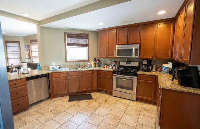 1101 22nd Ave SE photos photos