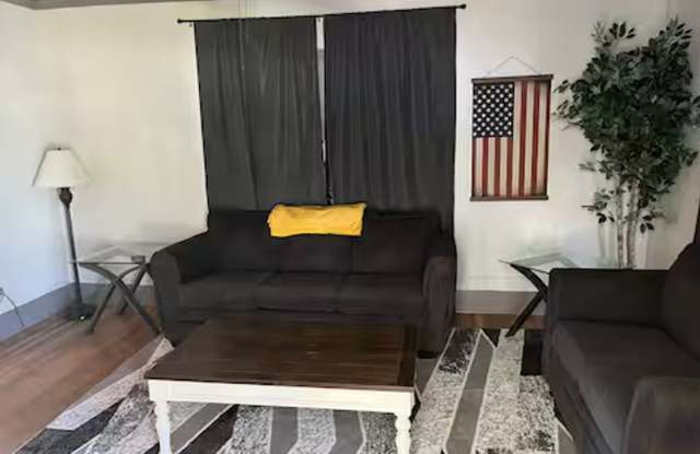 1426 Cedar Gallery 4