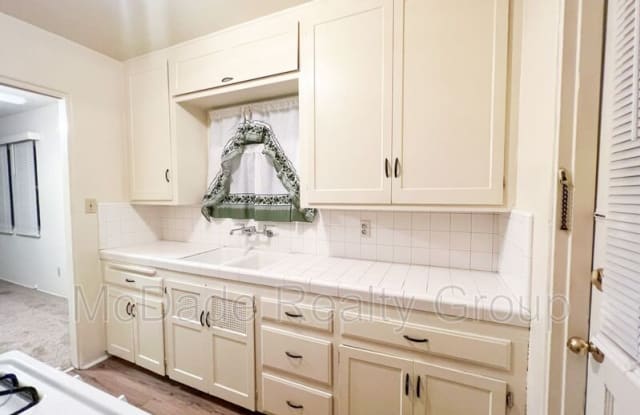 522-526 Pepper Dr. - 522 Pepper Dr, Bostonia, CA 92021
