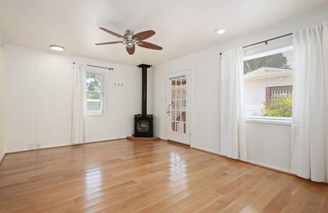 Charming One-Bedroom Retreat in Santa Barbara at 416 1/2 E Anapamu Gallery 4