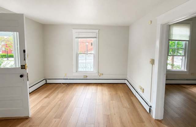 Perfect Location — Downtown Blacksburg, Walk to Campus! Gallery 4