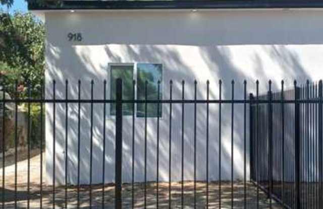 918 Monterey St photos photos