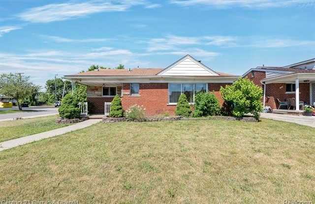 5635 OAKMAN Boulevard photos photos