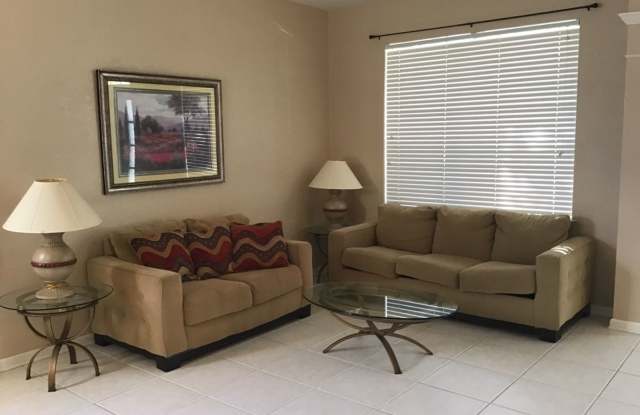 Furnished 6 bedroom, 4 bathroom house, pool home in beautiful, gated/guarded Windsor Hills Gallery 4