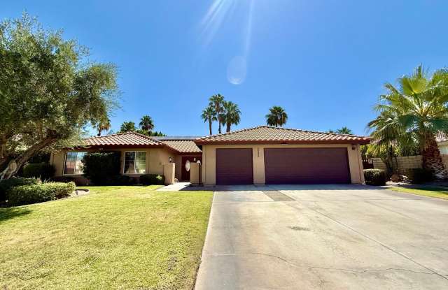 AVAILABLE NOW!! GORGEOUS 2 BEDROOM 2 BATHROOM Home in Palm Desert! photos photos