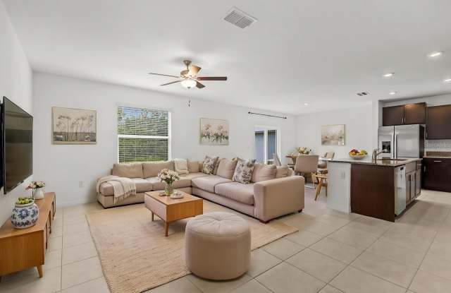 5552 BLUE AZURE Drive Gallery 4