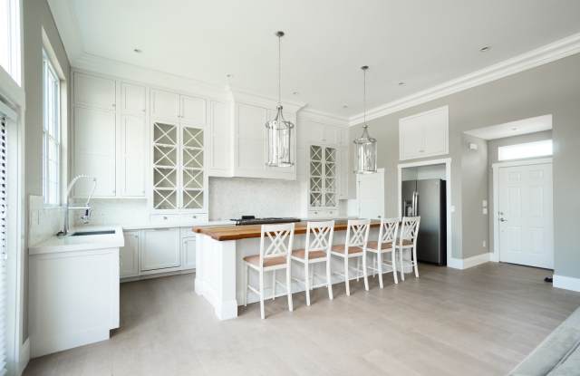 (2027) BEST 5 BED HOUSE ON CAMPUS!! photos photos