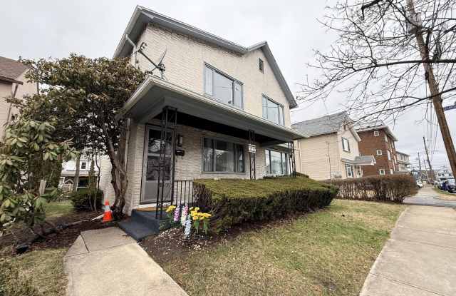 1717 Clay Avenue unit: 2 photos photos