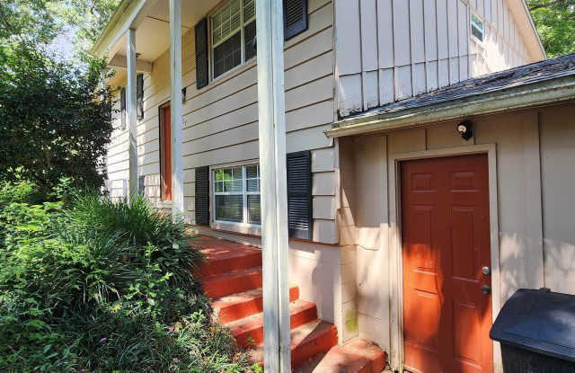 927 HAWTHORNE APT B Street - 927 Hawthorne Street, Tallahassee, FL 32308