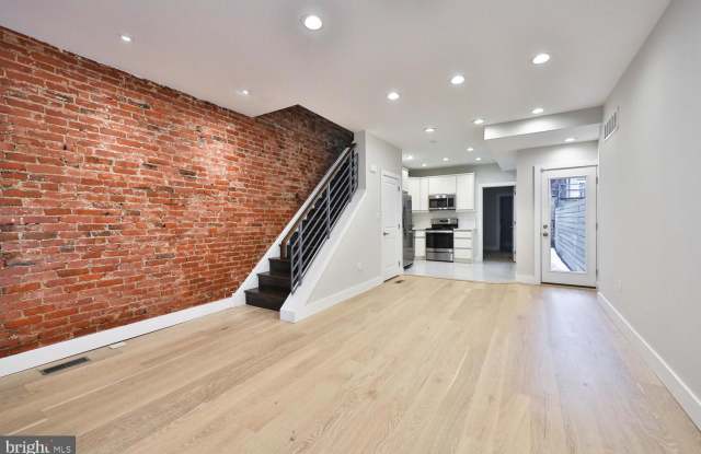 1614 N 28TH STREET - 1614 North 28th Street, Philadelphia, PA 19121