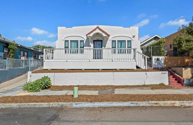 Elevated Golden Hill 2BR with Southwesterly Views  Detached Garage photos photos