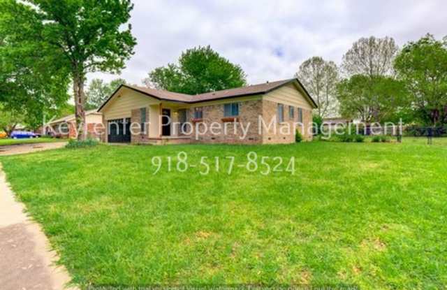 Recently Renovated 3 Bed 2 Bath in Collinsville! photos photos