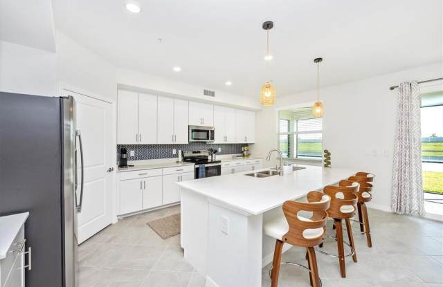 12640 RADIANCE Court Gallery 4