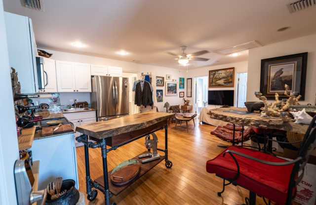 1124 Catherine Street photos photos