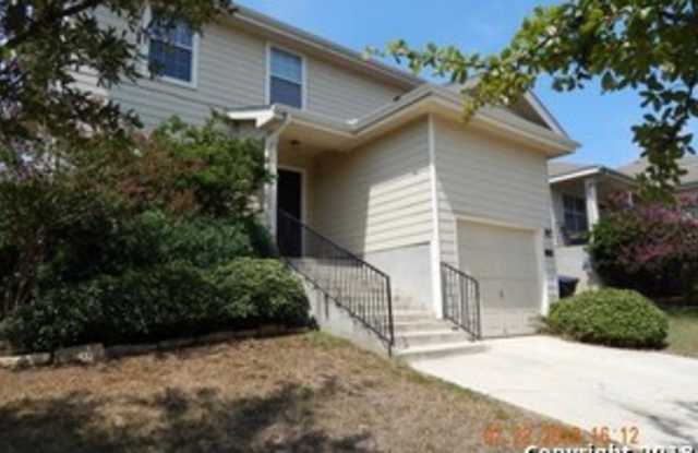 Nice 3 bedroom 2 bath with Loft -Ready for Move in photos photos