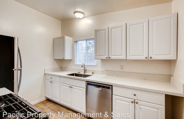 953 Nardo Rd. - 953 Nardo Rd, Encinitas, CA 92024