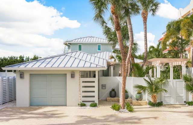 2807 Sunset Way photos photos