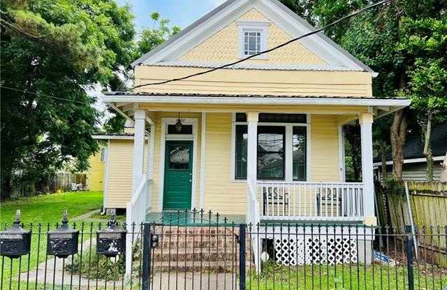 7722 PANOLA Street - 7722 Panola Street, New Orleans, LA 70118