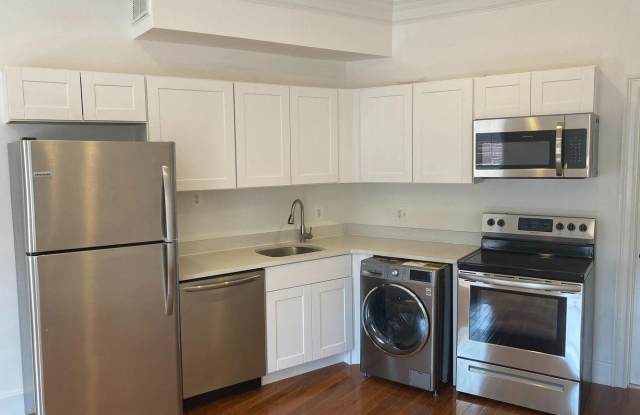 1426-1428 WISCONSIN Avenue NW unit: 203 photos photos
