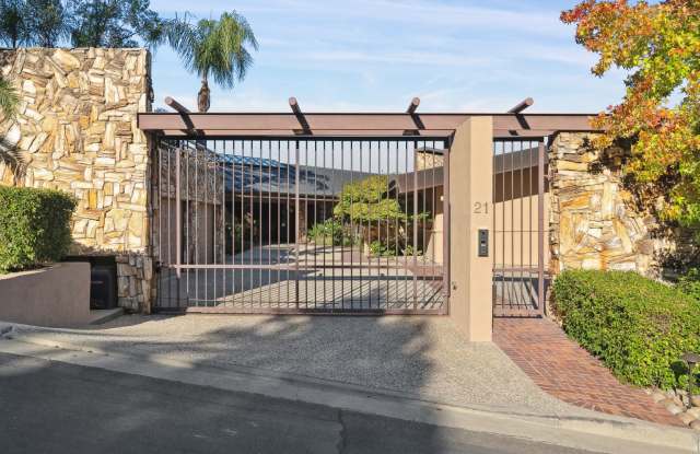 Pleasanton 4 bed / 4 bath Ultra-Private 1.3-Acre Sanctuary with Panoramic Views, pool and spa Gallery 4