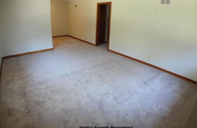 522 N Belmont Ave - 522 North Belmont Place, Wichita, KS 67208
