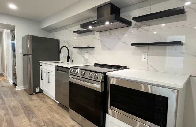 327 WHITTIER Street NW Gallery 4