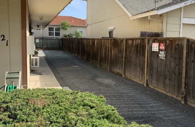 1021 West 8th Street photos photos