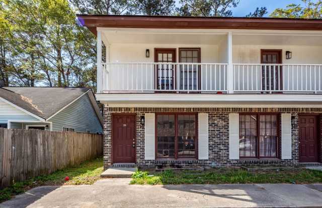 2 Bedroom, 1.5 Bathroom Townhome - Summerville photos photos