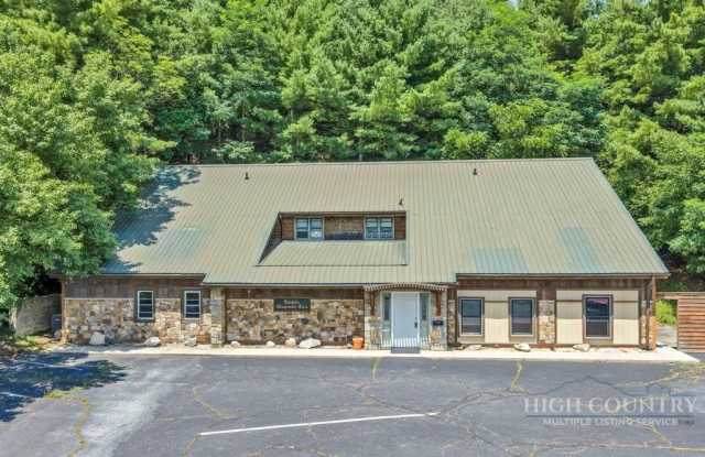 483 Highway 105 Extension Gallery 1