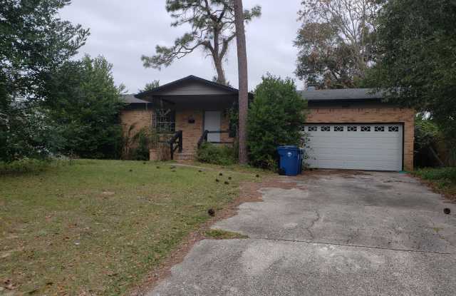 10261 COLONIAL CT - 10261 North Colonial Court, Jacksonville, FL 32225