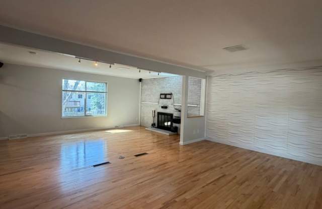 MOVE IN INCENTIVE - 2 WEEKS FREE!!! Gallery 3