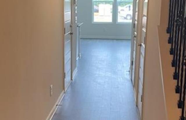 112 Brighton Lane, W Gallery 3