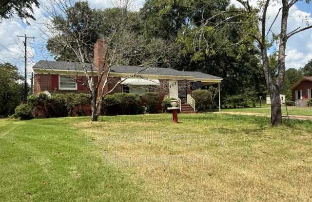 1005 Cook Drive - 1005 Cook Drive, Sylacauga, AL 35150