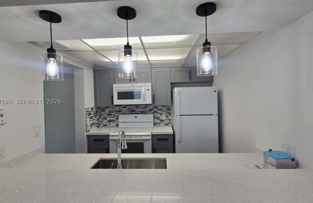 8180 Geneva Ct Gallery 1