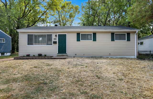 1050 Ozment Dr photos photos