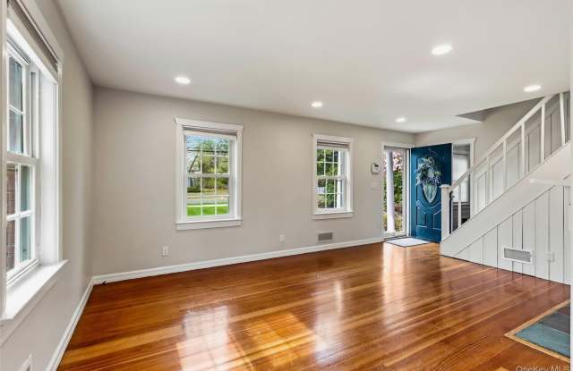 373 Great River Road Gallery 2