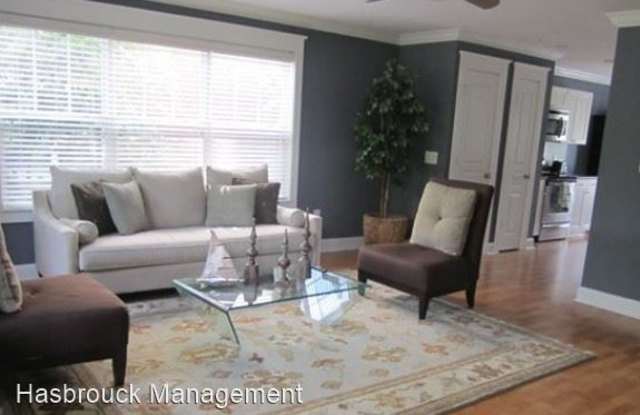 1615 Elmwood Court #205 Gallery 4