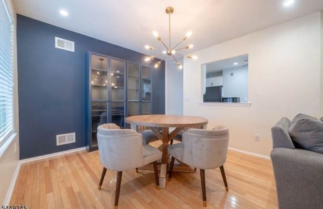 26 Kayser Ln Gallery 1
