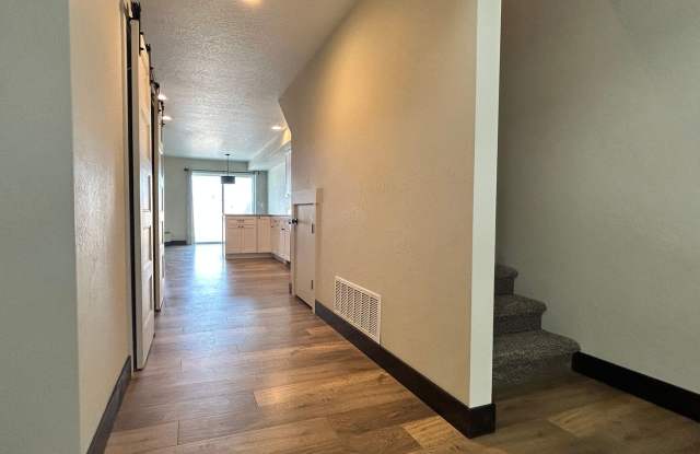 3 Bed / 2.5 Bath Townhouse with Fenced Yard – Great Kalispell Location! Gallery 3