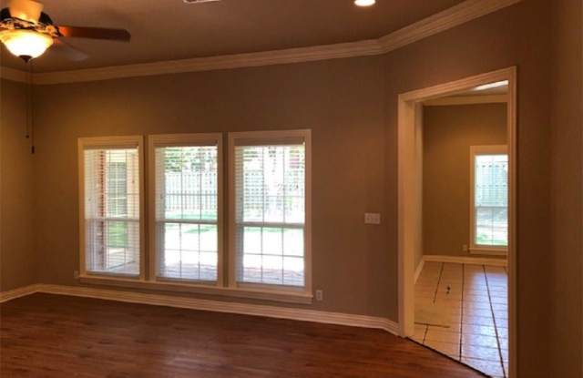 2930 College  DR Gallery 2