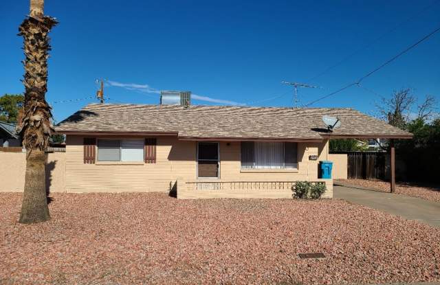 NO HOA-CONVENIENTLY LOCATED IN PHOENIX! photos photos